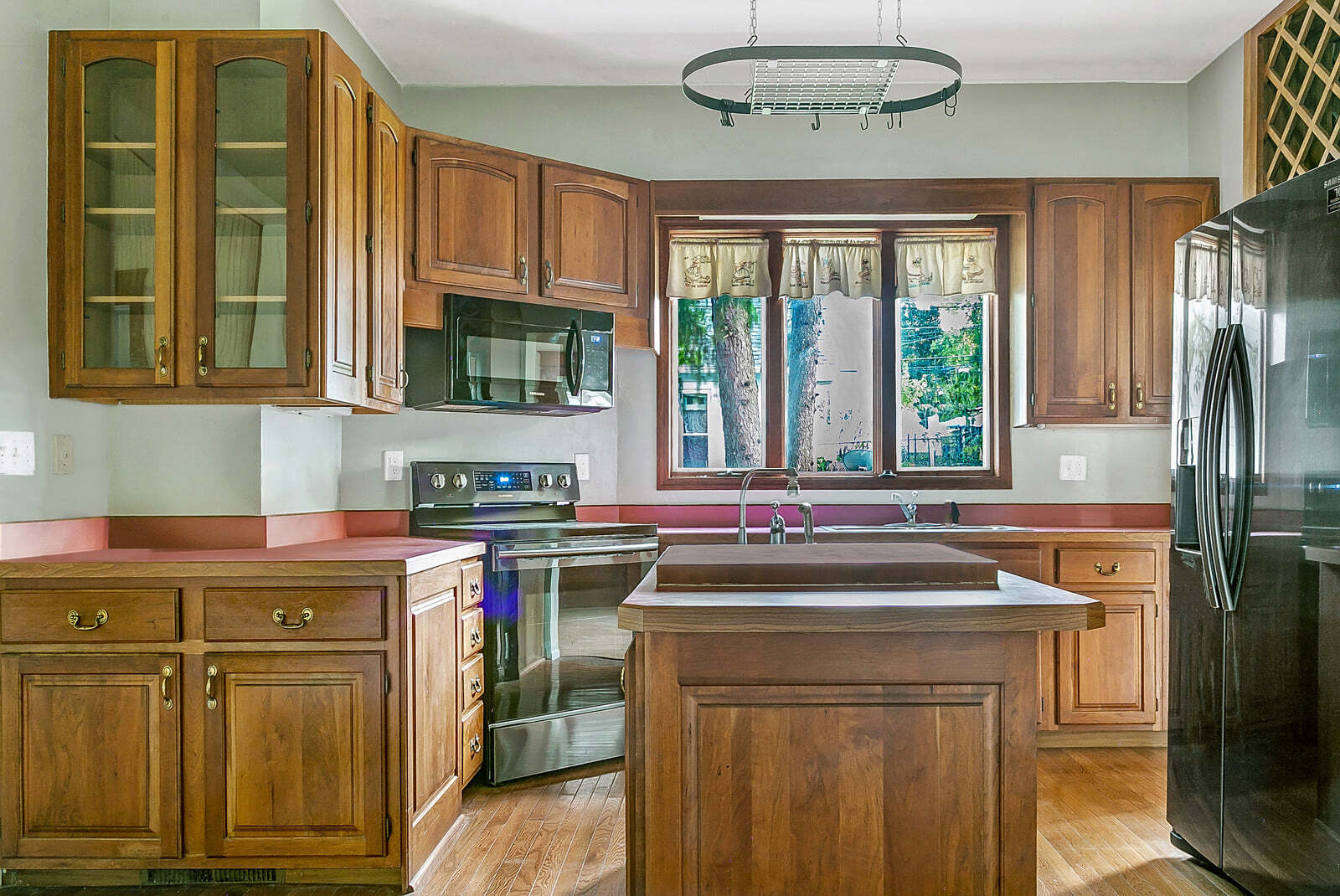 Building Photo - 944 14th St