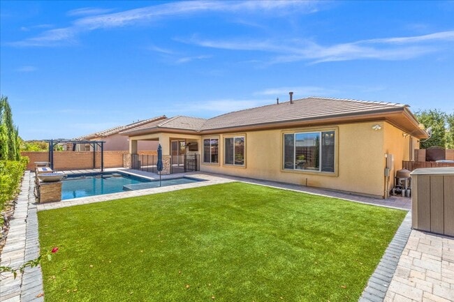 Building Photo - Exquisite Guard-Gated 3bd Luxury Home with Private Pool