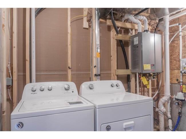 Building Photo - 20585 Geyser Ct