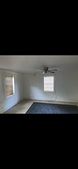 Bonus room - 2004 N Palace Ave
