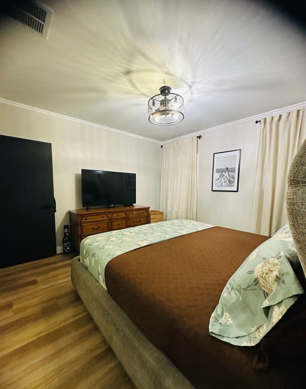 Building Photo - 236 W 127th St