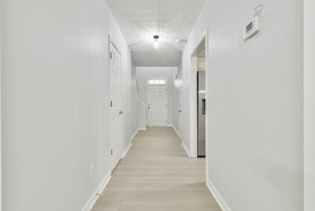 Building Photo - 6125 Brookechase Ln