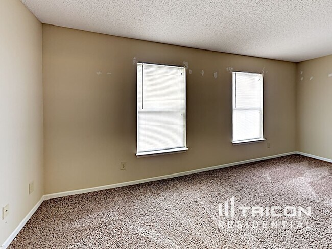 Building Photo - 6733 Everbloom Ln