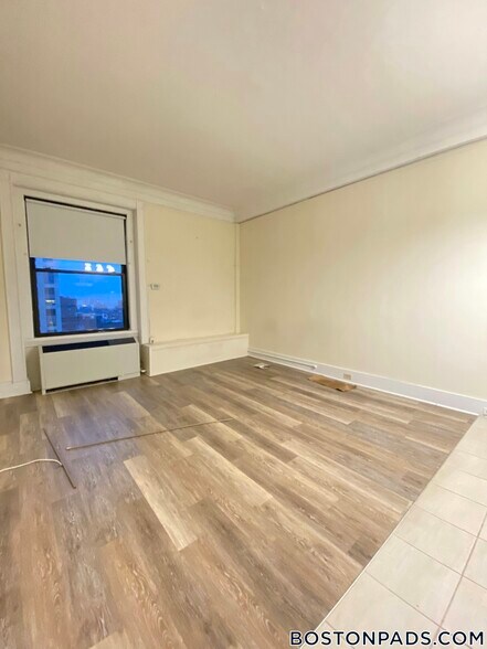 Building Photo - 62 Boylston St