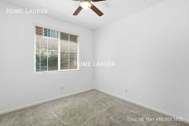 Building Photo - 3234 E Dogwood Pl