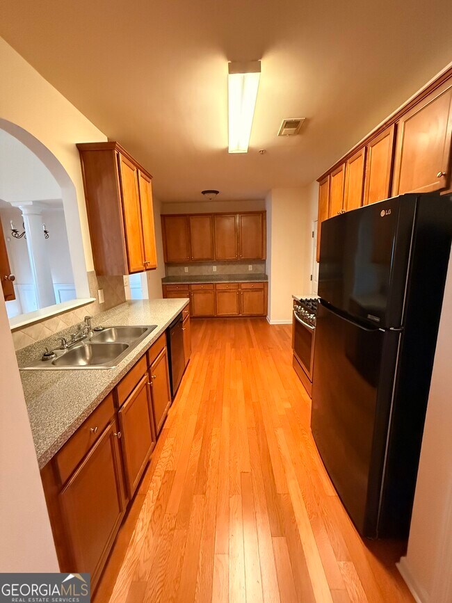 Building Photo - 981 Brownstone Ln SW