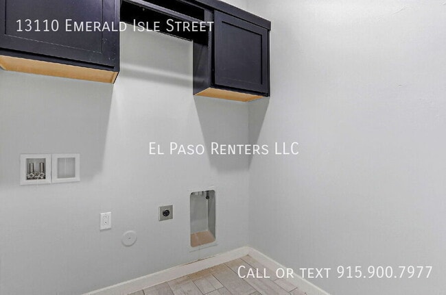 Building Photo - 13110 Emerald Isle St