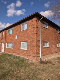 Building Photo - 3632 Cushing Dr
