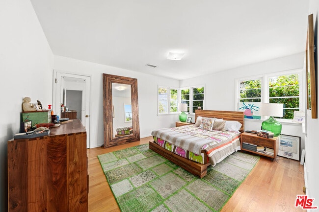 Building Photo - 475 21st St