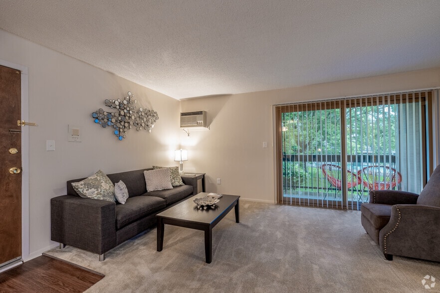 Primary Photo - Clinton Manor Apartments
