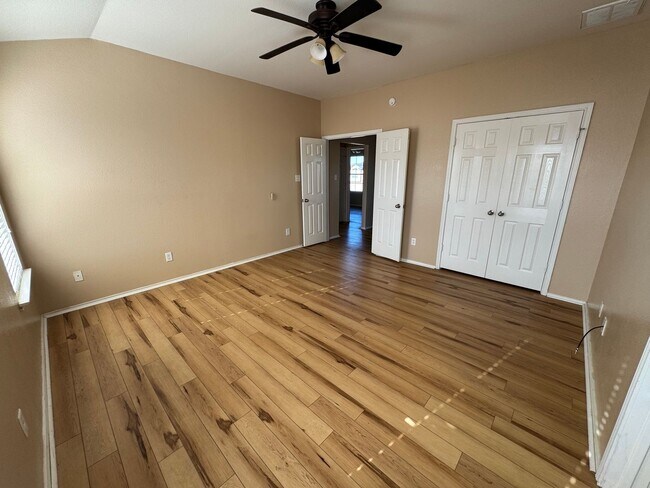 Building Photo - 5600 Lions Gate Ln