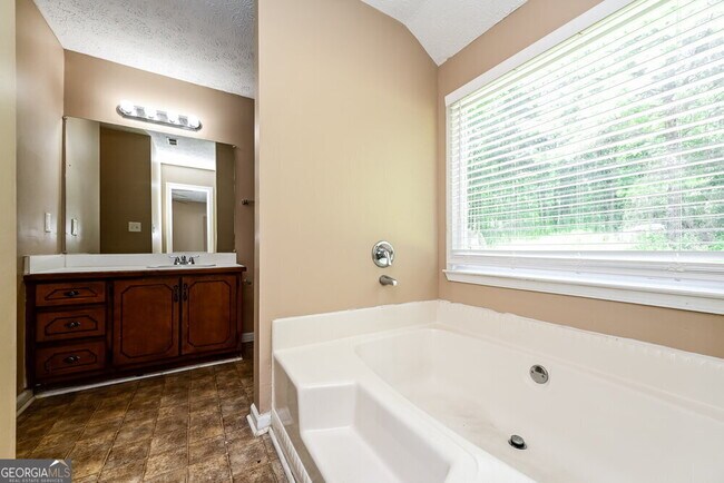 Building Photo - 160 Willow Shoals Dr