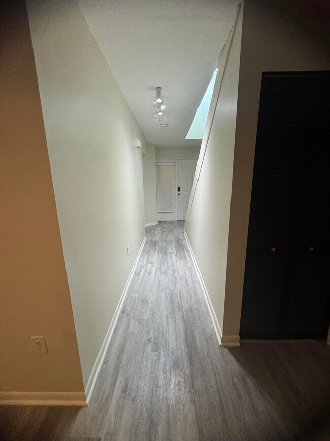 Building Photo - 20818 San Simeon Way