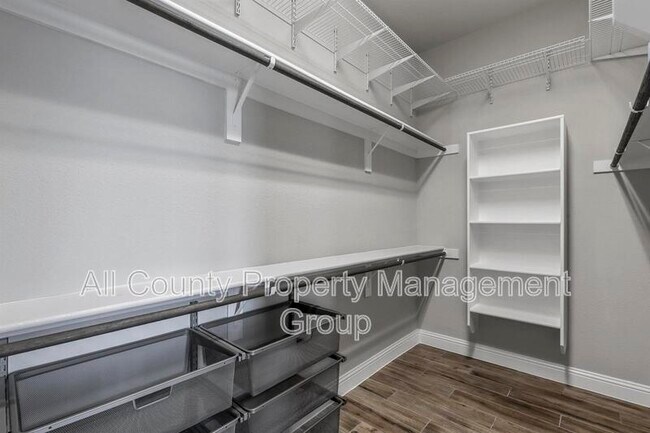 Building Photo - 15105 Stargazer Dr