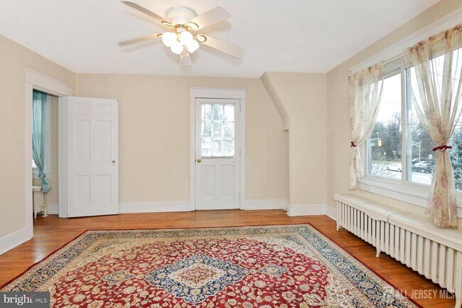 Building Photo - 3728 US-1