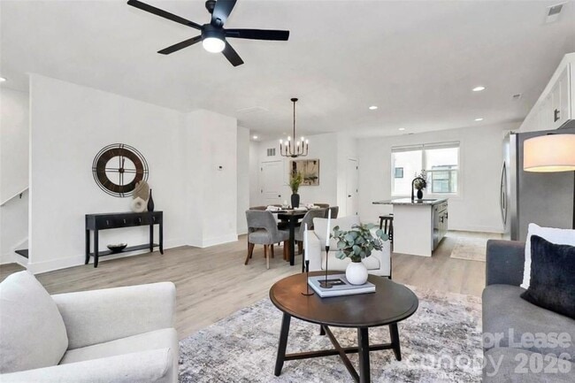 Building Photo - 212 Nelson Ave