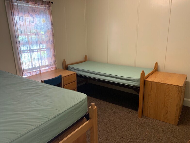 Building Photo - 33 Ward St