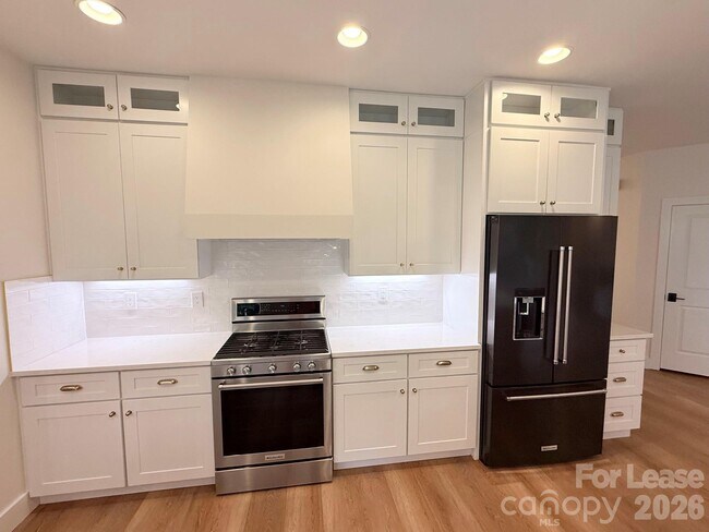 Building Photo - 5707 Verducci Ln