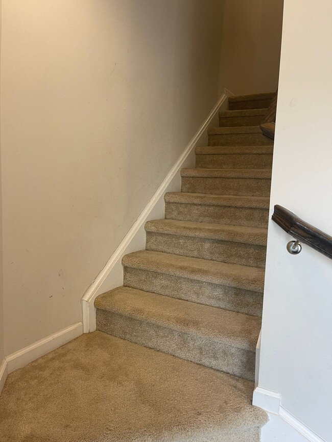 Stairs to bedrooms upstairs - 1565 Emily Ct