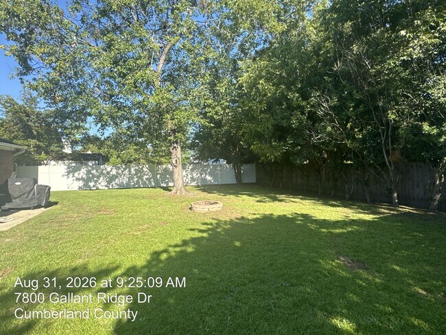 Building Photo - 7800 Gallant Ridge Dr