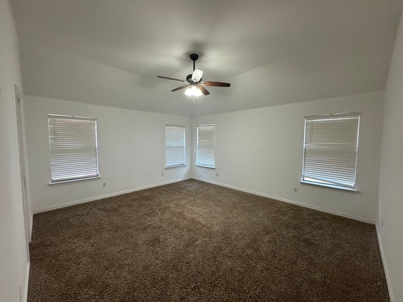 Building Photo - 6611 Rockdale Rd