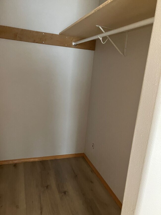 Building Photo - 3 Bedroom 2 bath house in Newberg