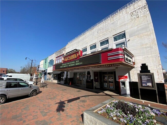Building Photo - 306 Kennesaw Ave