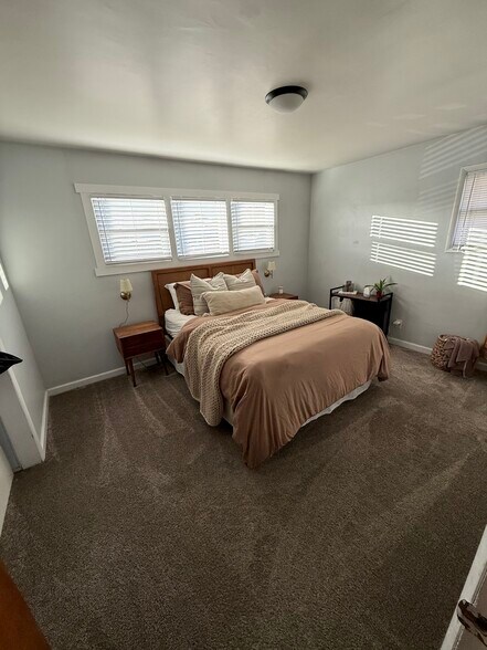 Building Photo - 227 Randolph Way