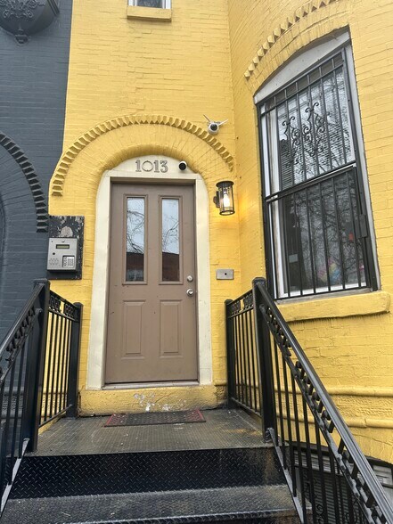 Building Photo - 1013 P St NW