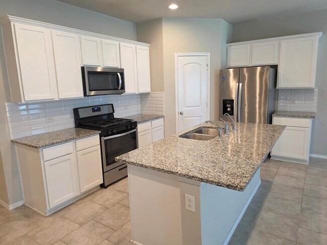 Building Photo - 13824 Rock Island Trl