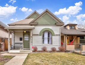 Building Photo - Charming 2-Bedroom, 2-Bath Single-Family Home