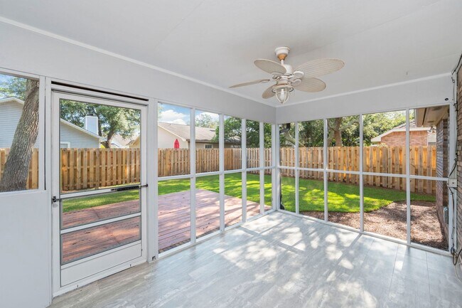 Building Photo - Updated 3BR in Bluewater Bay!!