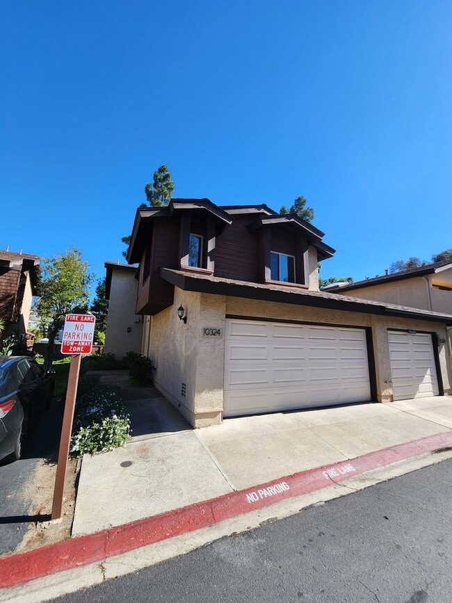 Building Photo - 4 BD/2.5 BA Two Story Townhouse in Timberlane HOA