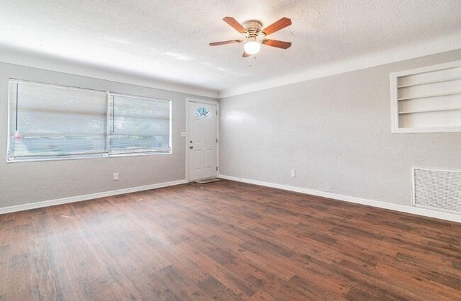 Building Photo - PRICE JUST REDUCED 3/2/1 1389 Sq. Ft. on a huge corner lot with granite & custom tile work!!