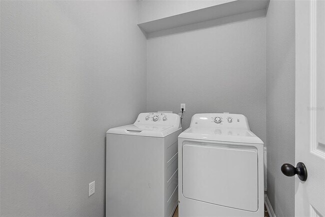Building Photo - 26 Winged Elm Ct
