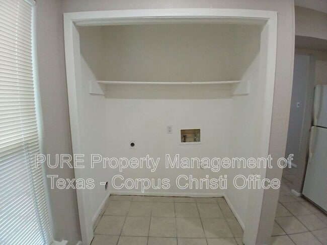 Building Photo - 5001 Middlecoff Cir
