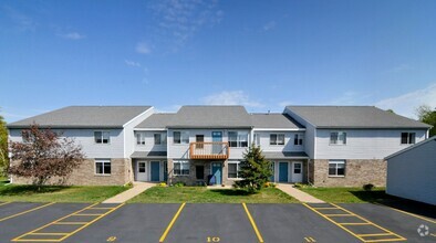Building Photo - Newly Renovated 2 Bedroom Apartment on Mad...
