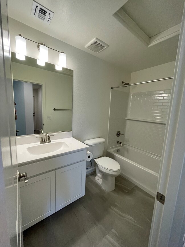 Building Photo - 1118 Helsing Rd