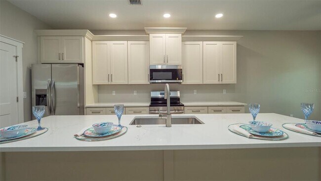 Building Photo - 6454 Freeport Dr