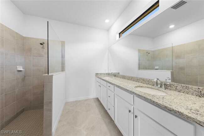 Building Photo - 14955 Palamos Cir