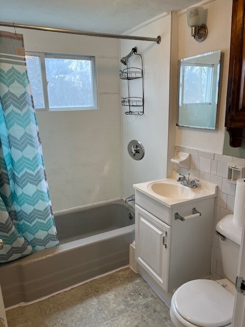 Building Photo - 198 Pine St