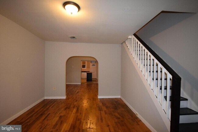 Building Photo - 537 Wildwood Pkwy