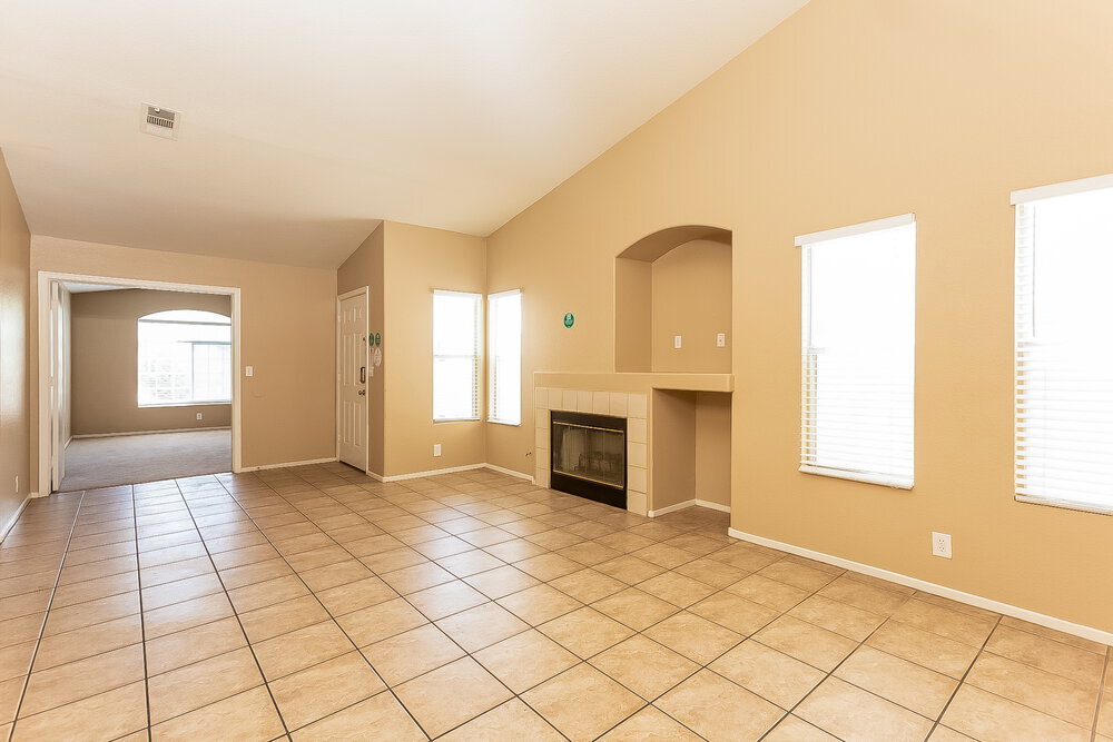 Building Photo - 6620 Peony Bush Dr
