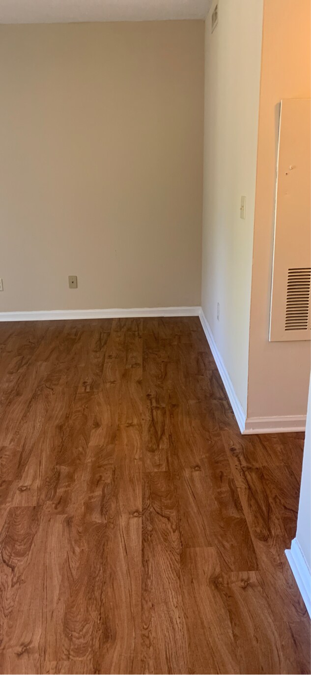 Building Photo - 5470 Shattalon Dr