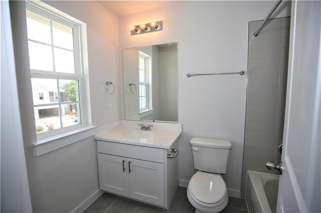 Building Photo - 635 Pheasant Hill Ln