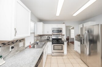 Building Photo - 8231 Chelsea Bend Ct