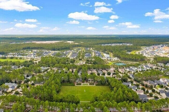 Building Photo - 120 Suwanee Dr