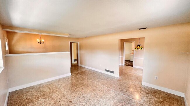 Building Photo - 4709 Redfern Dr