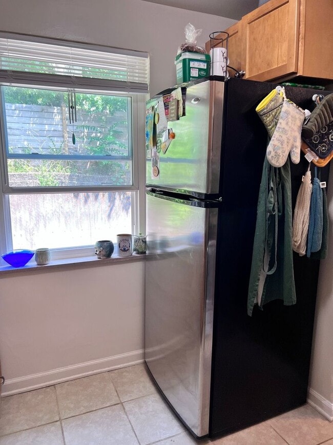 Building Photo - 2617 Madison Rd