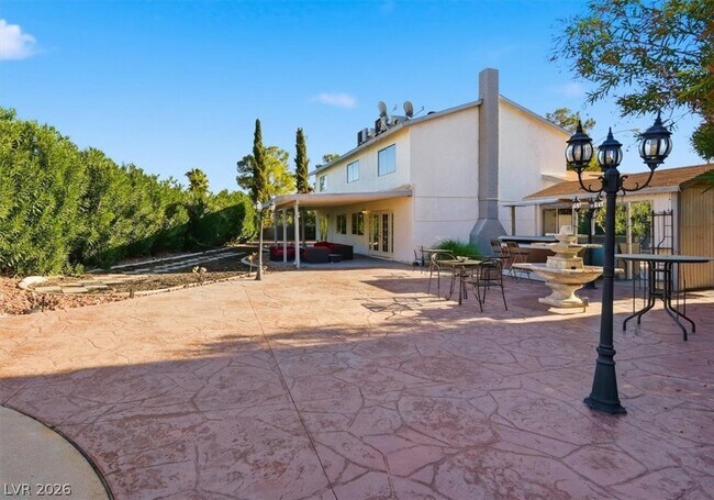 Building Photo - 3182 Moonflower Dr